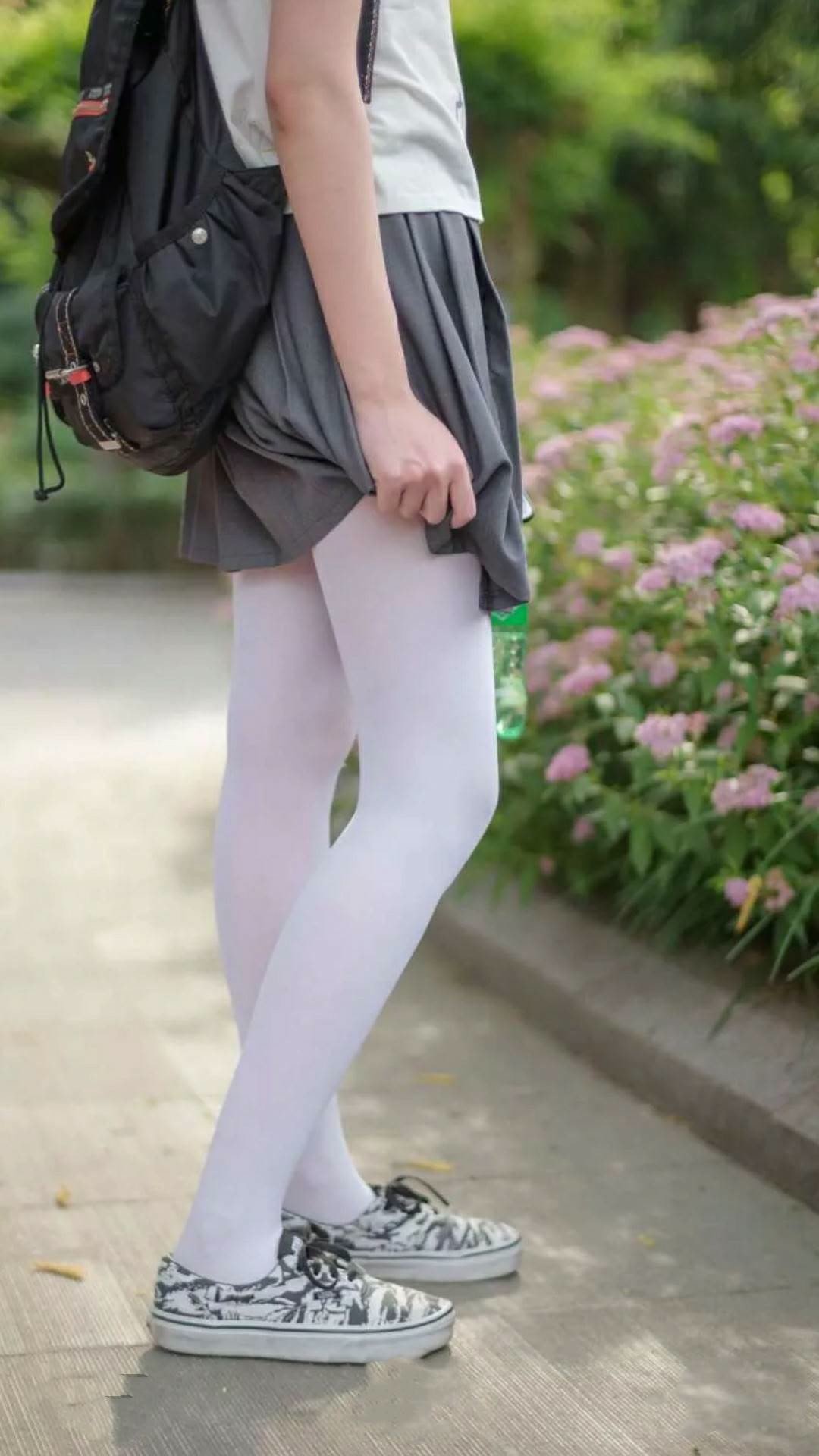 水上比拼+湖畔市集，赛事之外更精彩