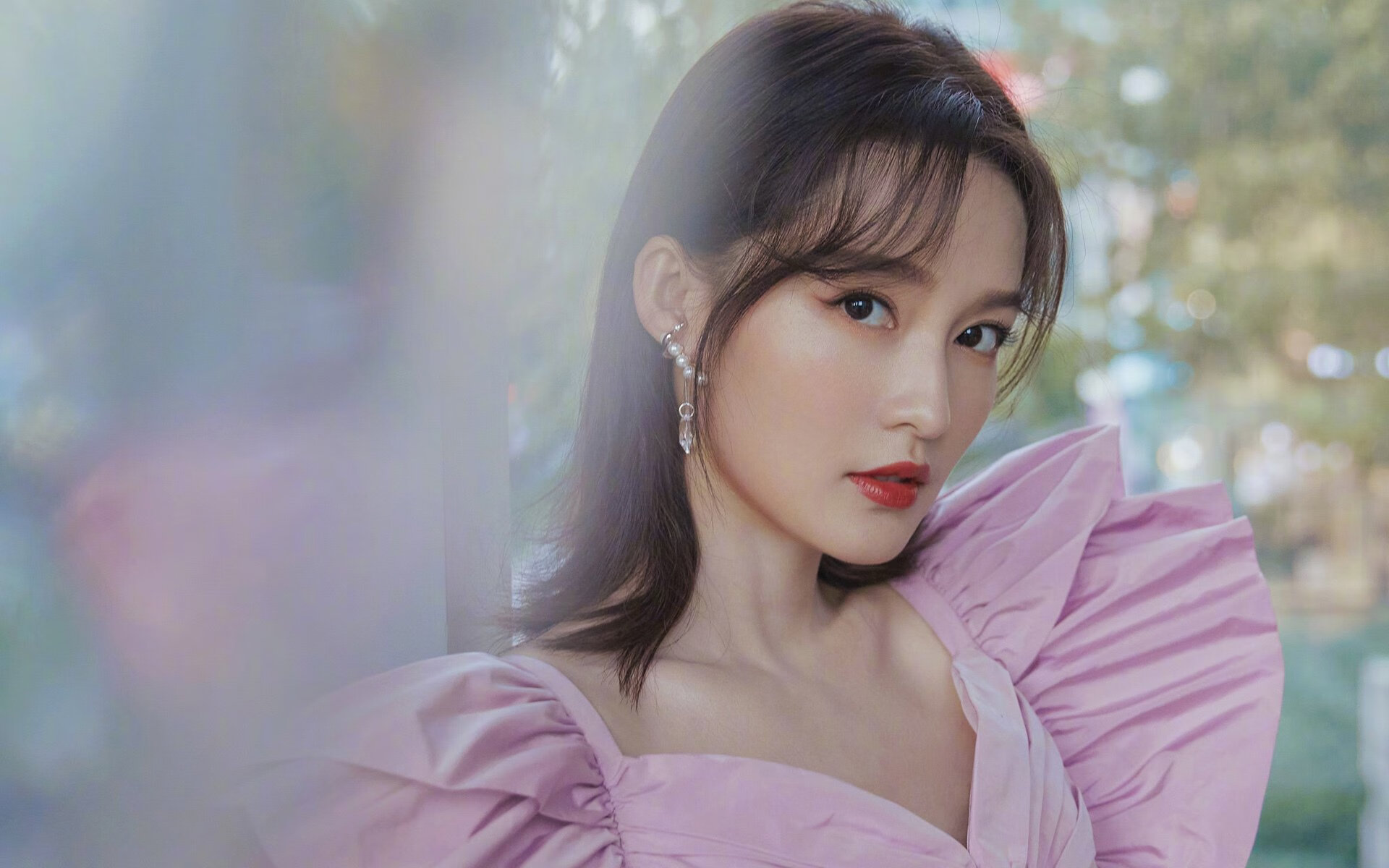 爱游戏体育平台-女子田径接力队再创佳绩引发关注，女子田径4x100米接力选手