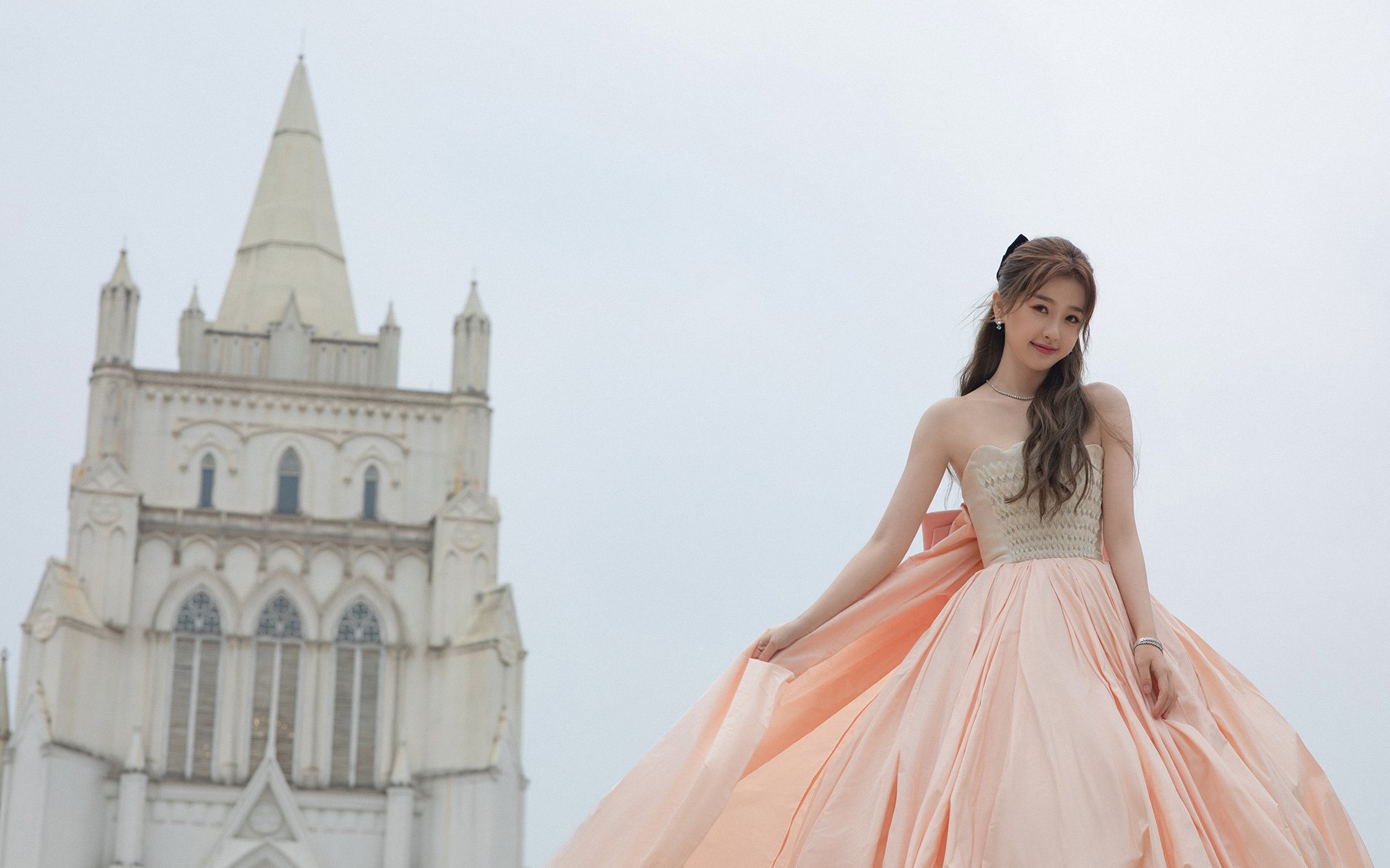 -比利时仰泳选手实力大幅提升，比利时挺举