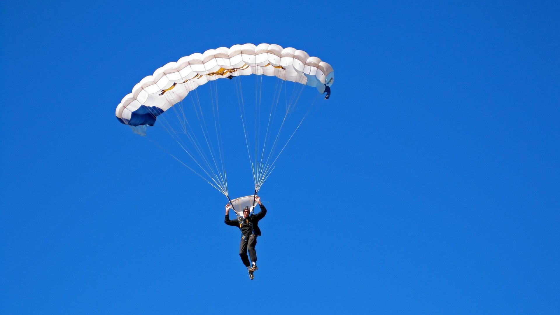 中国青少年篮球技术比赛激烈，培养梯队体系逐步完善，中国青少年篮球训练教学大纲(2013版)